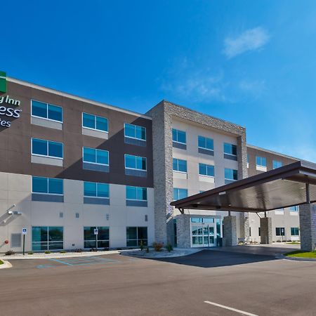 Holiday Inn Express & Suites - Cedar Springs - Grand Rapids N By Ihg Екстериор снимка