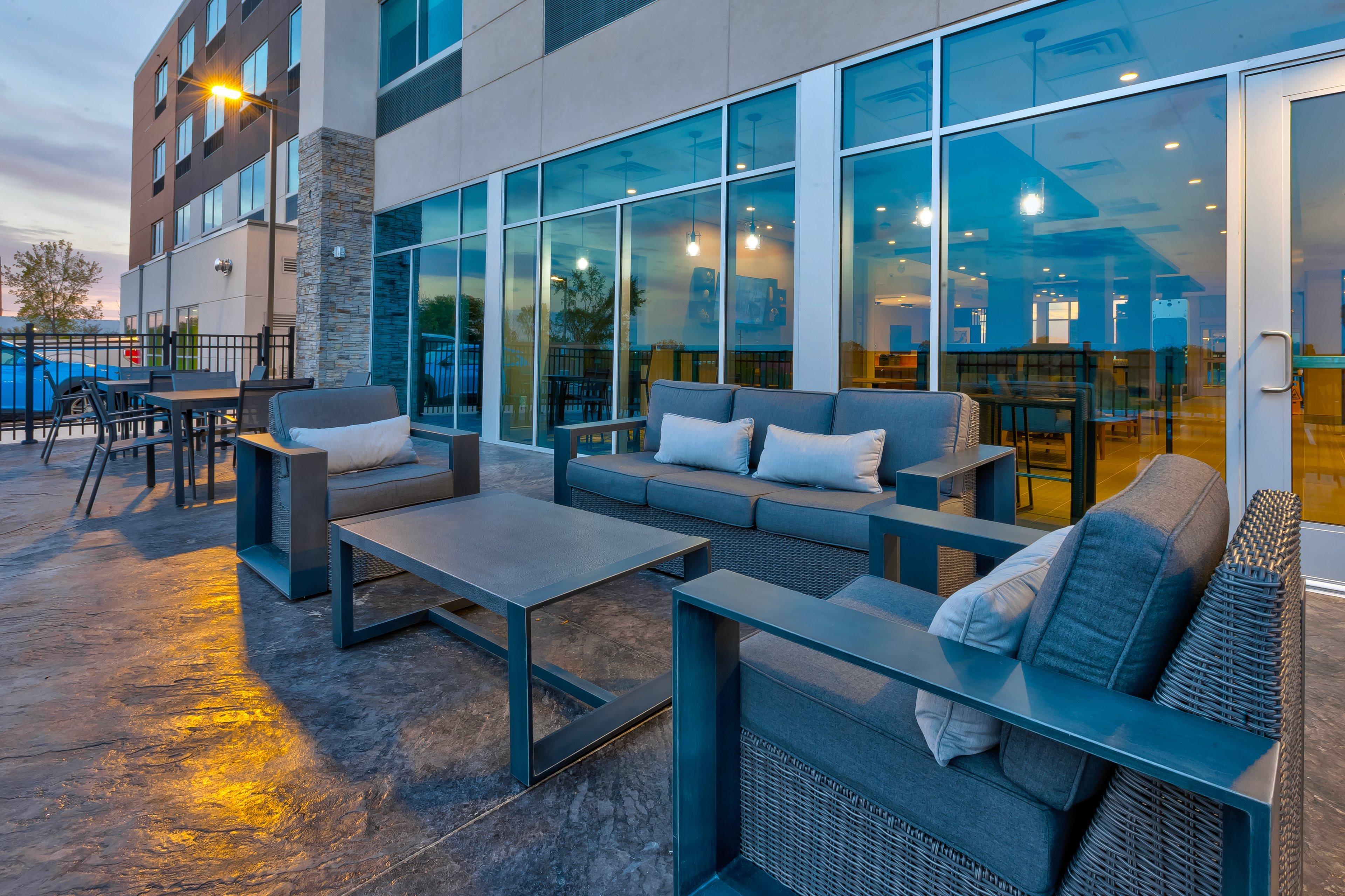 Holiday Inn Express & Suites - Cedar Springs - Grand Rapids N By Ihg Екстериор снимка