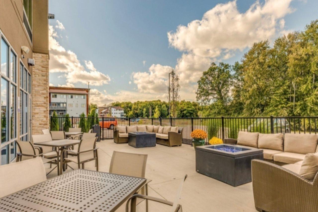 Holiday Inn Express & Suites - Cedar Springs - Grand Rapids N By Ihg Екстериор снимка